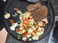 Steak and Eggs with Melted Cheese – 250 Calories